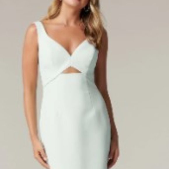 Forever New - Layla Cut Out Midi Dress  Soft Pistachio - Picture 1 of 7